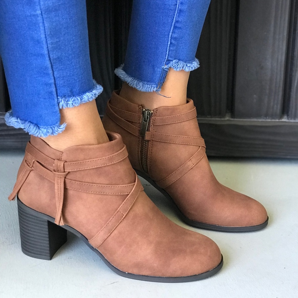 Cognac Fringe Crisscross Straps Ankle Boots - Picture 2 of 8